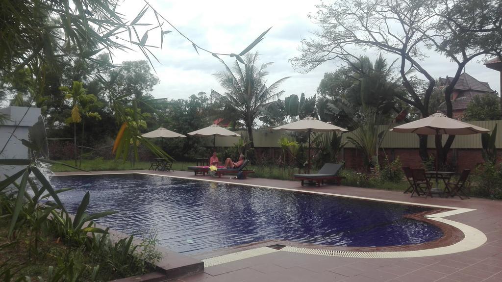 Golden Premier Villa Siem Reap Bagian luar foto